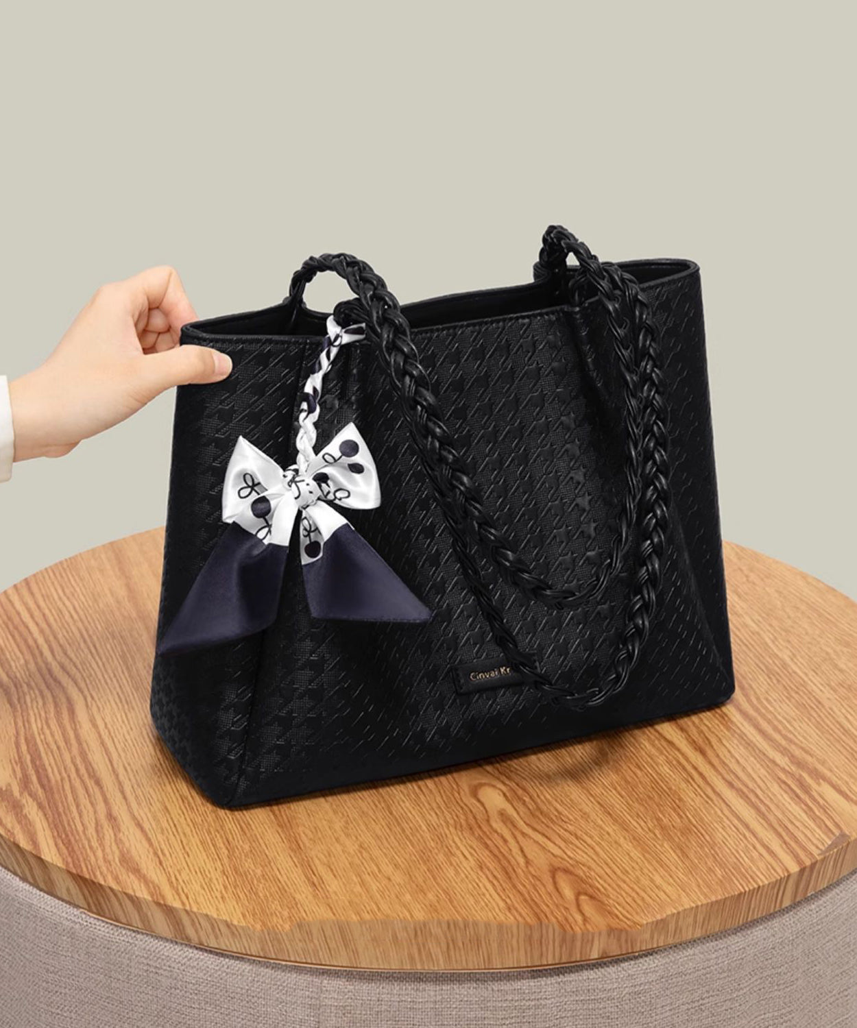Women White Faux Leather Large Capacity Shoulder Bags
