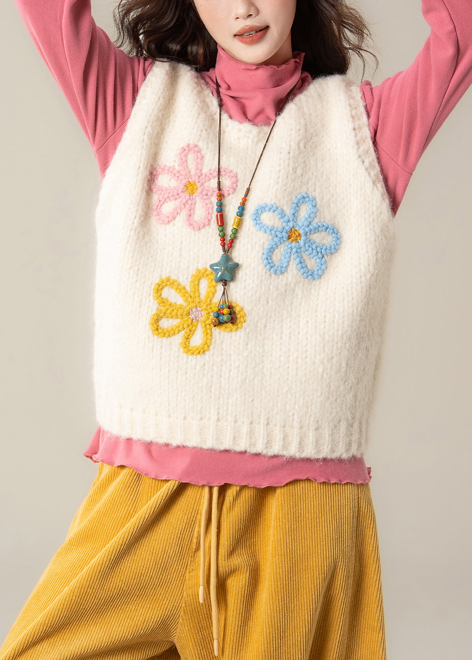 Women White O Neck Floral Knit Vest Sleeveless