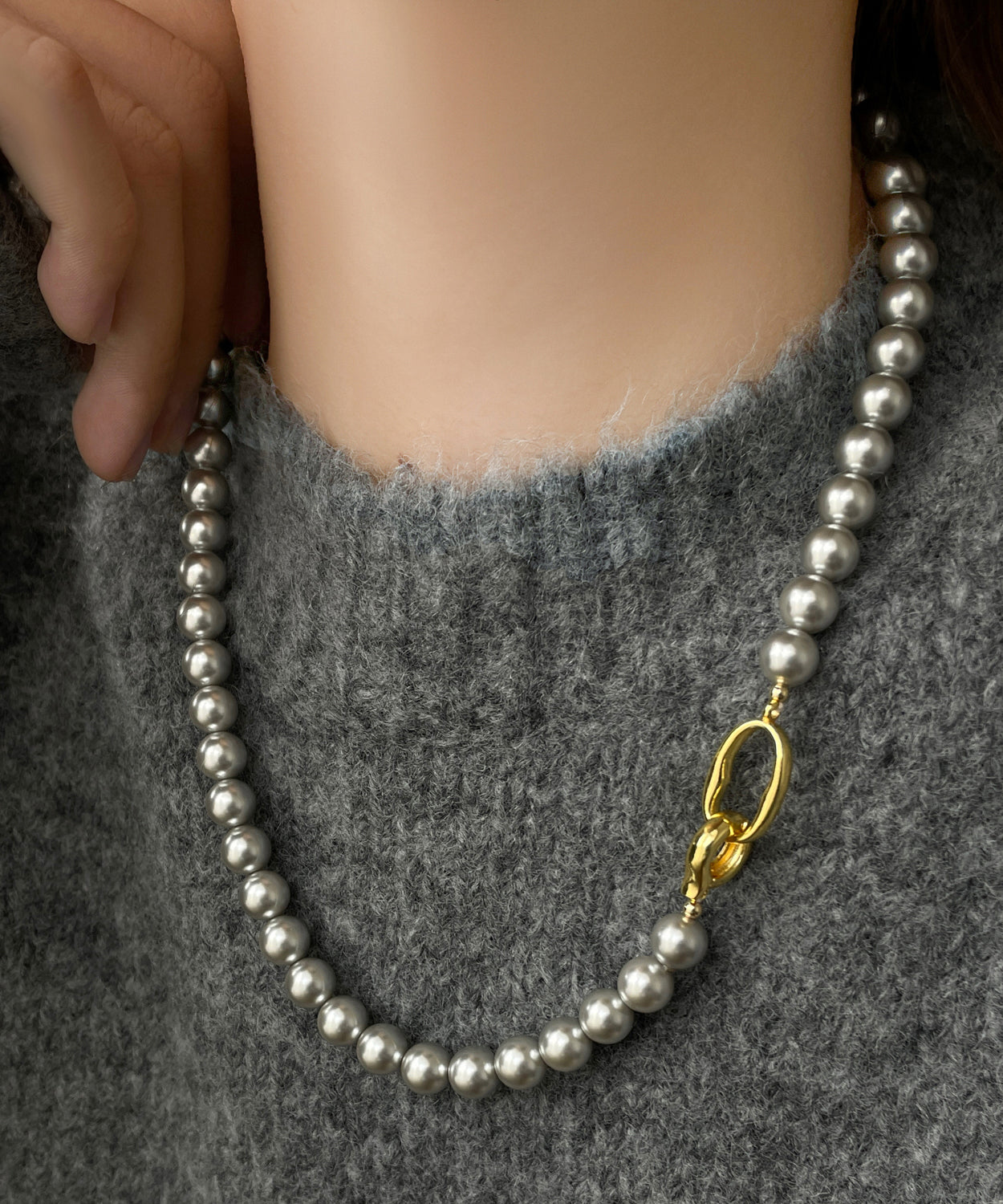 Collar de plata de ley blanca con cuentas graduadas y perlas doradas para mujer