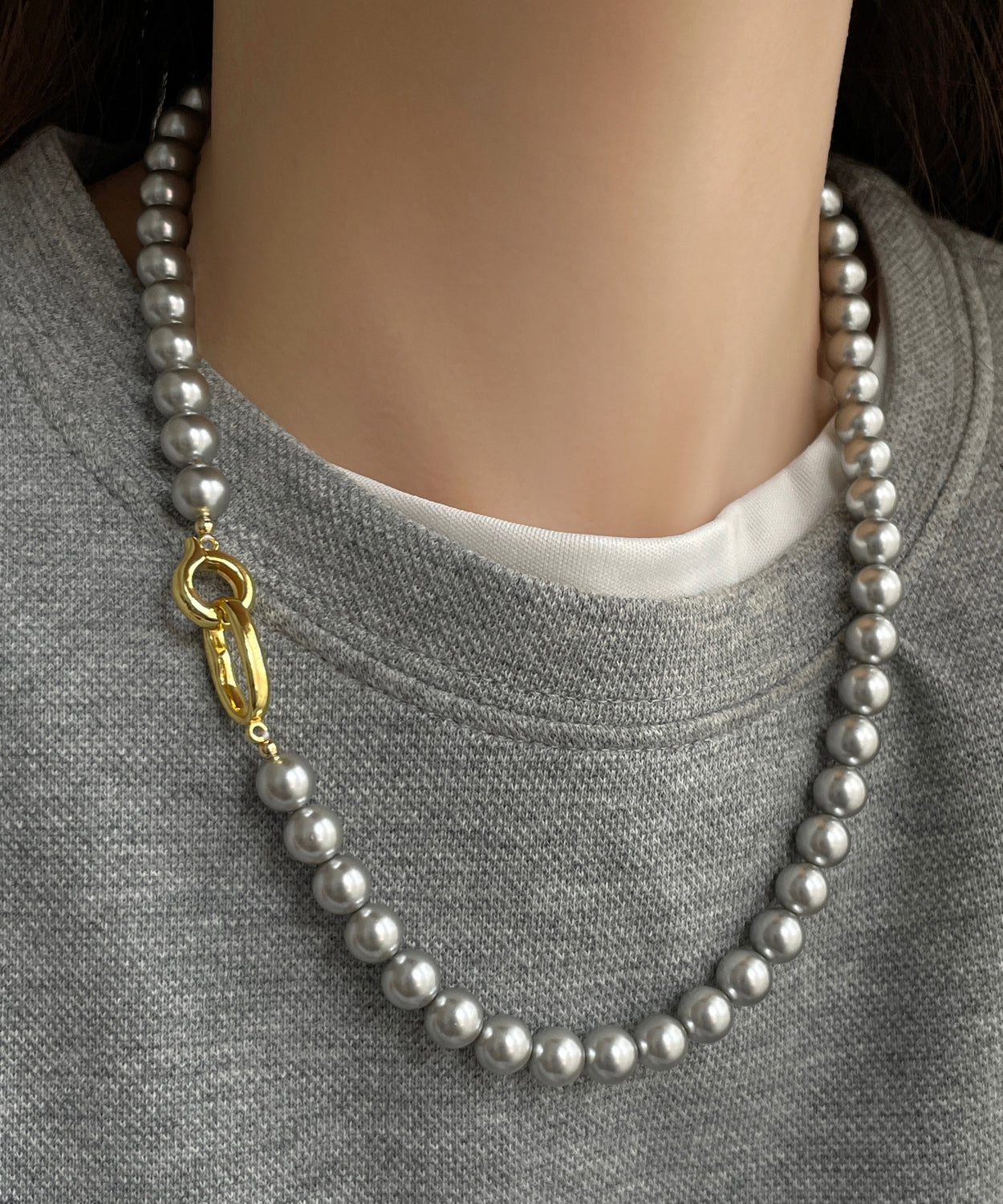 Collar de plata de ley blanca con cuentas graduadas y perlas doradas para mujer