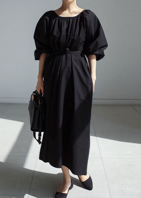 Damen einfaches schwarzes langes Baumwollkleid mit Puffärmeln und Bindegürtel