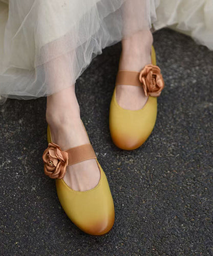 Yellow Sheepskin Fine Splicing Floral Flat Shoes For Women