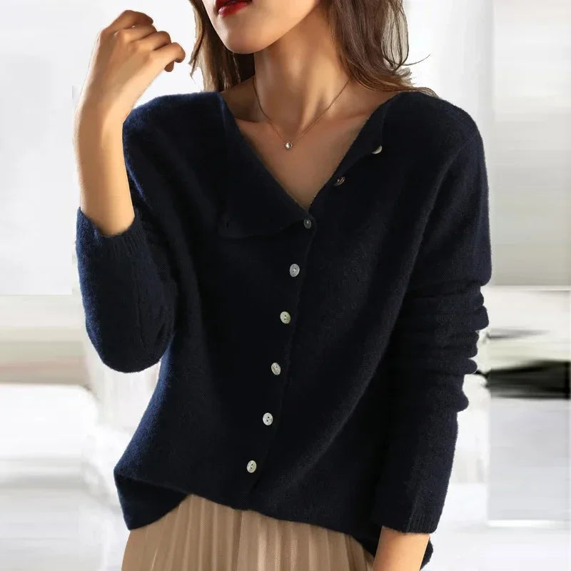Elegant knitted coat