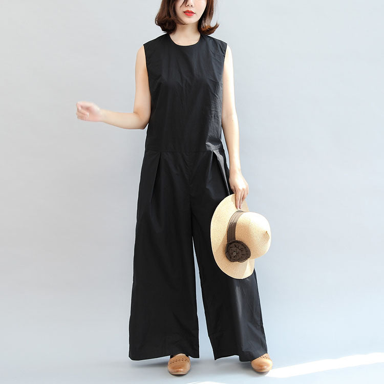 schwarze stylische Leinenhosen, lässige ärmellose Oberteile und lockere Jumpsuit-Hosen