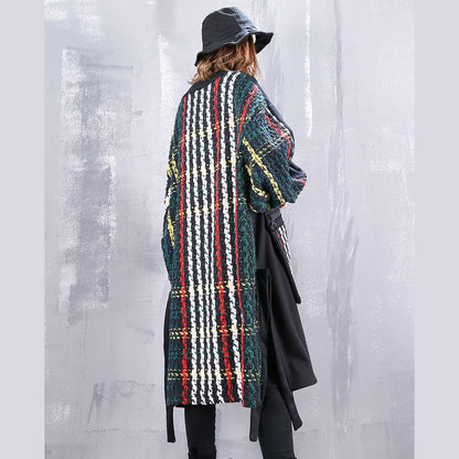 Boutique schwarzer Mantel plus Größe O-Ausschnitt Patchwork Maxi-T-Shirts Frauen Taschen seitlich offene Oberteile