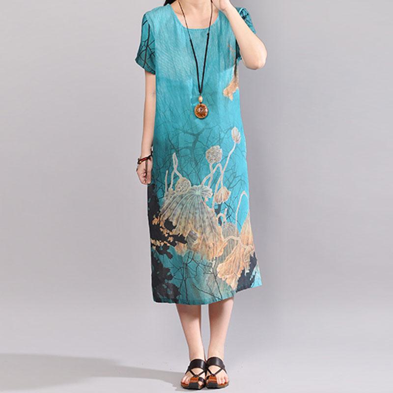 kurzes Kleid aus Leinen und Baumwolle. Locker sitzendes, kurzärmliges, langes Sommerkleid im Retro-Stil mit Blumenmuster