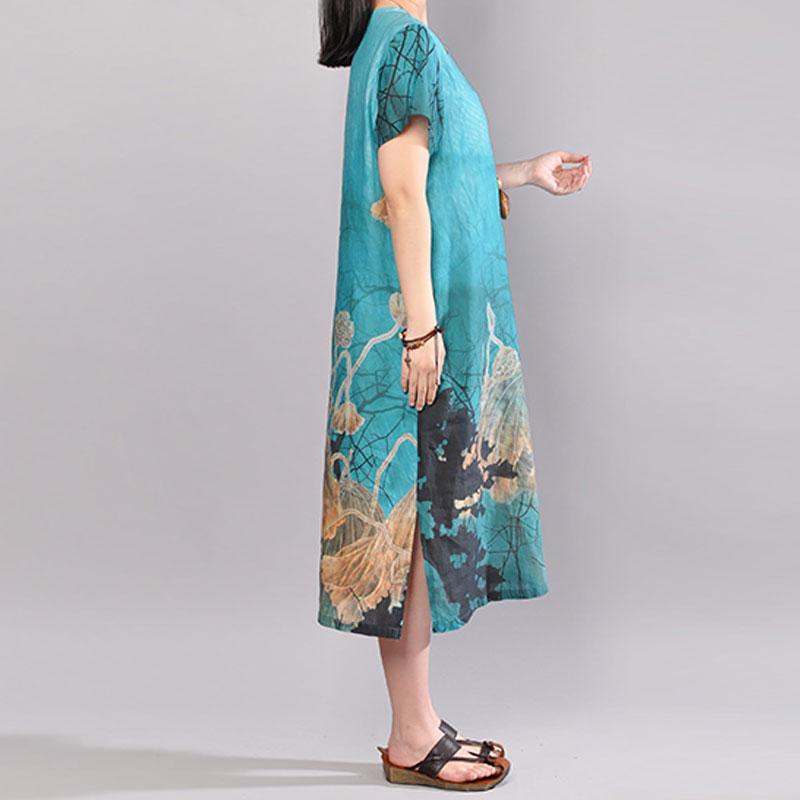 kurzes Kleid aus Leinen und Baumwolle. Locker sitzendes, kurzärmliges, langes Sommerkleid im Retro-Stil mit Blumenmuster