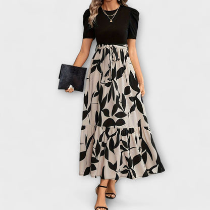 Luna - Summer Dress with Floral Pattern and Round Neckline