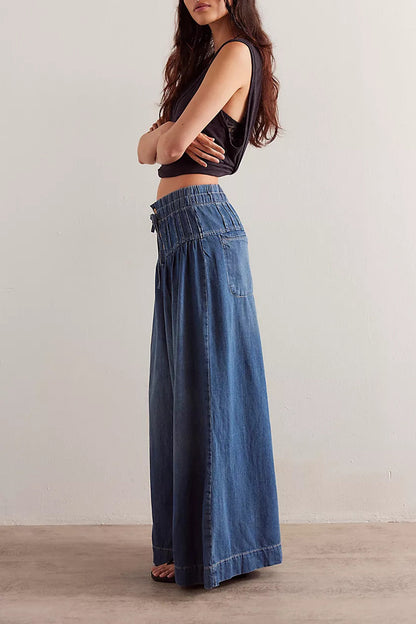Loose Fit Wide-Leg Jeans