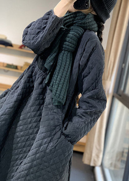 diy Schwarzes Kleid mit feiner Baumwollfüllung und Taschen für den Winter