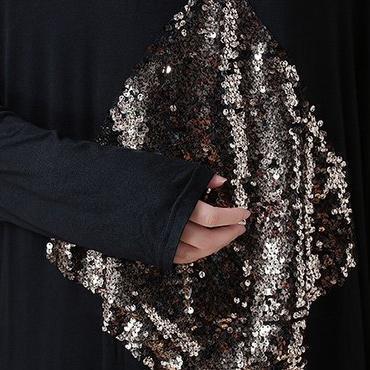 Herbstmode schwarzes, einfarbiges Baumwollkleid, Oversize-Kleid mit langen Ärmeln und Prints