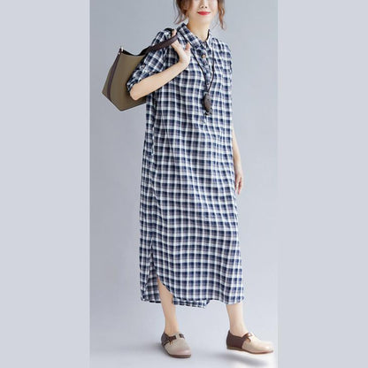 Stilvolle blaue karierte Baumwollkleider in Übergröße Umlegekragen Reisekleid feine langärmlige seitlich offene Maxikleider