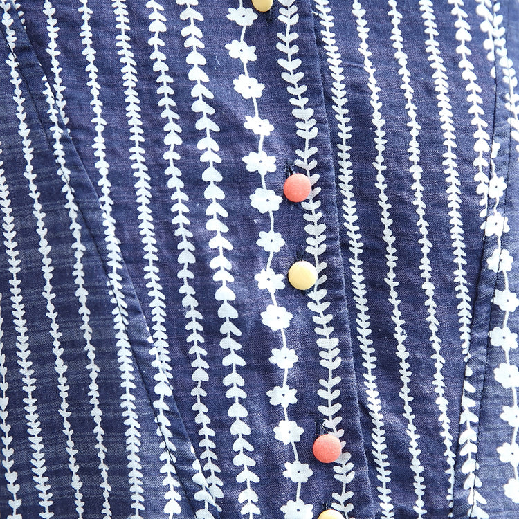 stylisches blaues florales Midi-Baumwollkleid in Übergröße, Maxikleid aus Baumwolle, feine Kurzarmtaschen, Stand-Baggy-Kleider
