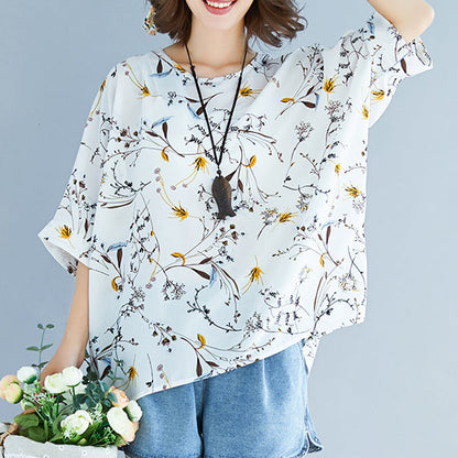Sommer-T-Shirt aus weißer Seide mit Print in Übergröße mit Krawatte und kurzen Ärmeln