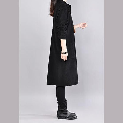 Feine schwarze Baumwolloberteile Übergrößen Baumwolle Baumwoll-T-Shirt Neue Reverskragen große Taschen Baumwollkleidungsoberteile
