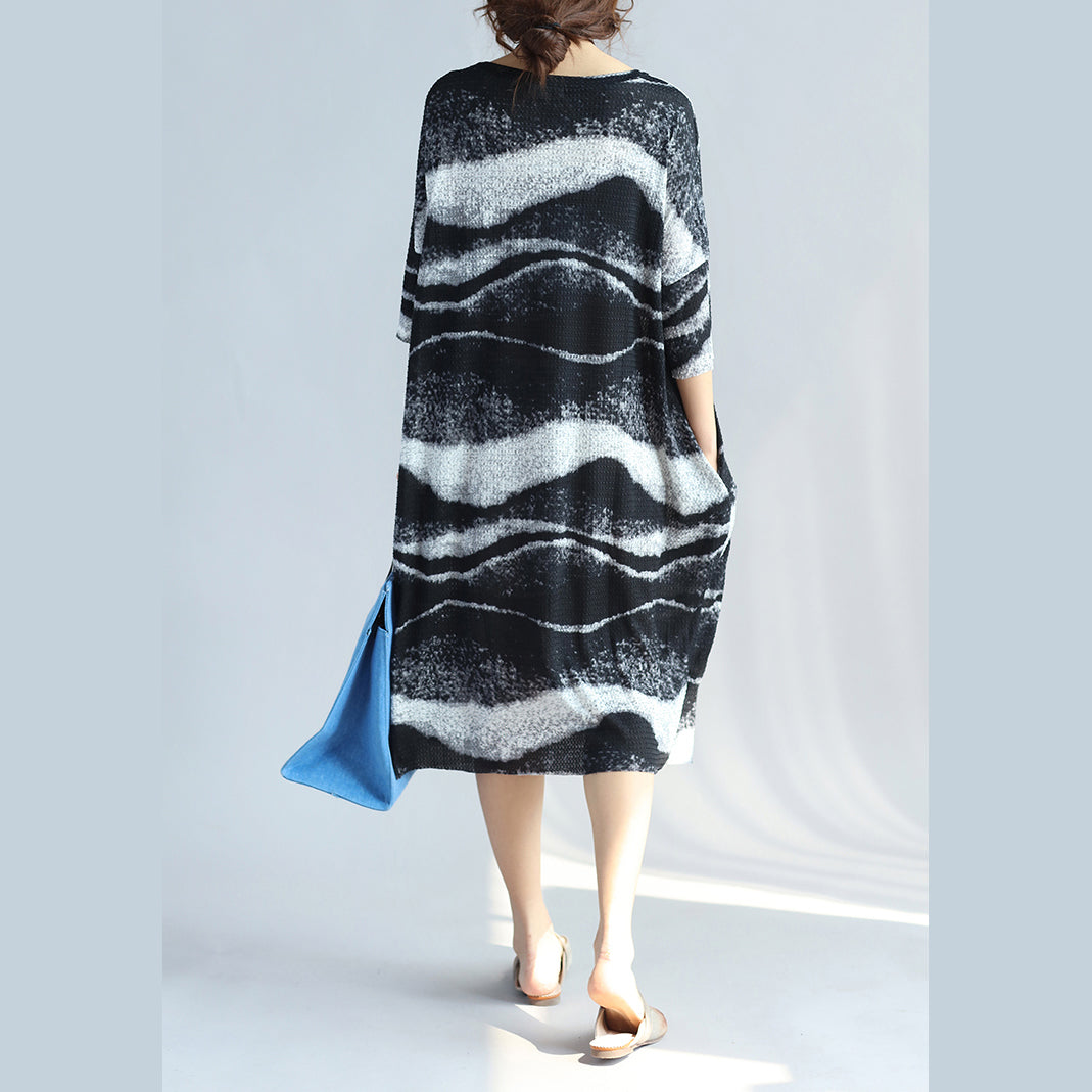 Vintage schwarzes Kleid aus reinem Leinen, Übergrößen, Urlaubskleider, feine O-Ausschnitt-Kleider aus asymmetrischem Leinen mit Streifen