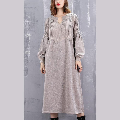 warmes khakifarbenes Pulloverkleid, übergroßes Winterkleid mit V-Ausschnitt, neue weite, taillierte Winterkleider